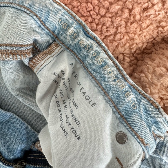 SOLD: AE 90s Boyfriend Jeans - Picture 12 of 13